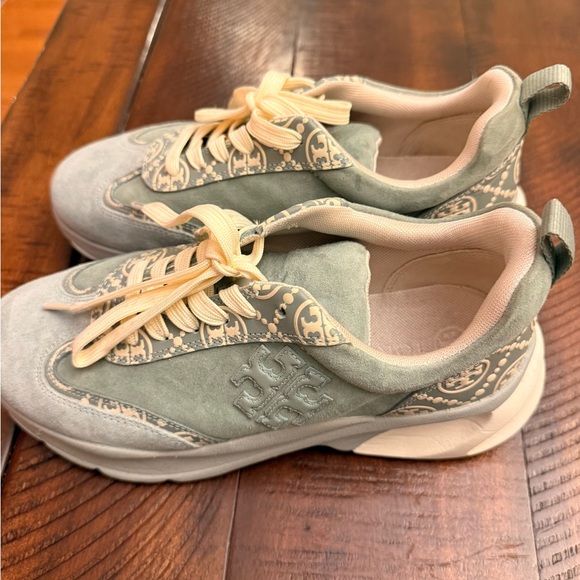 Tory Burch Green and Cream Sneakers - Picture 2 of 4